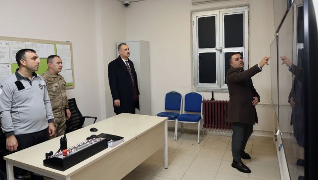 Vali Bozkurt Geri Gönderme Merkezi’nde İncelemelerde Bulundu: İnsan Odaklı Yaklaşım Öne Çıktı