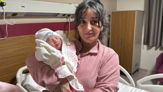 Elazığ'da yeni yılın ilk bebekleri dünyaya geldi