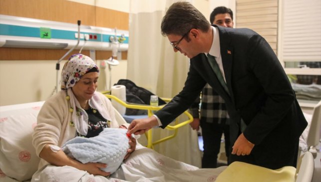 Van'da yılın ilk bebeğine Mert Buğra ismi verildi