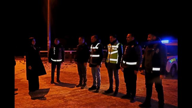 Kaymakam Duman'dan yılbaşı gecesi güvenlik güçlerine ziyaret