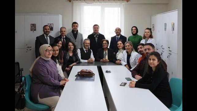 Vali Aydoğdu, öğretmenlerin emeklerine teşekkür etti