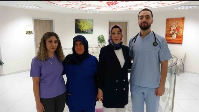 Hemşire anneler, doktor olan çocuklarıyla aynı hastanede görev yapıyor