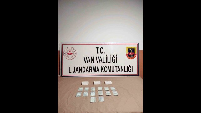 Başkale'de 280 adet sentetik hap ele geçirildi