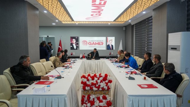 Hakkari'de olumsuz hava koşulları değerlendirildi 