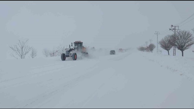 Kurubaş Geçidi ulaşıma açıldı