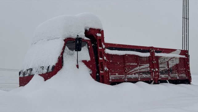 Van, Hakkari, Bitlis ve Muş'ta 1644 yerleşim yerine ulaşım sağlanamıyor