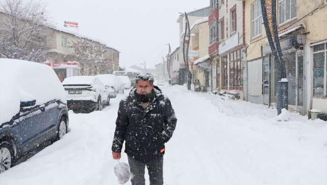 Bingöl, Elazığ, Siirt, Şırnak, Batman ve Mardin'de 1147 yerleşim yerine ulaşım sağlanamıyor