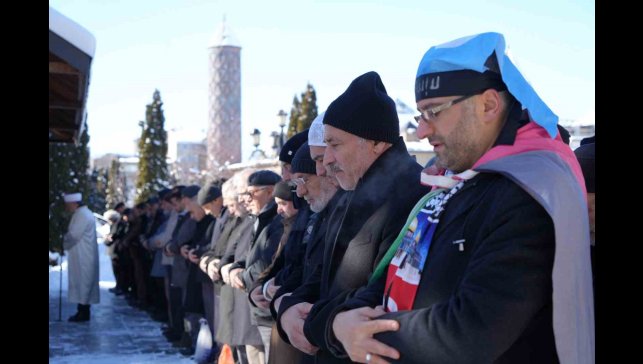 Erzurum'da şehitler için gıyabi cenaze namazı