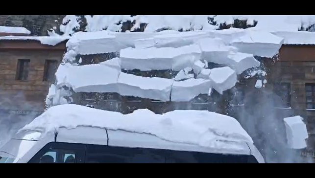 Kar temizliği sırasında facianın eşiğinden dönüldü