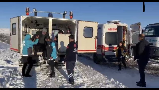 Bingöl'de UMKE ekipleri zorlu kış şartlarında hastaya umut oldu