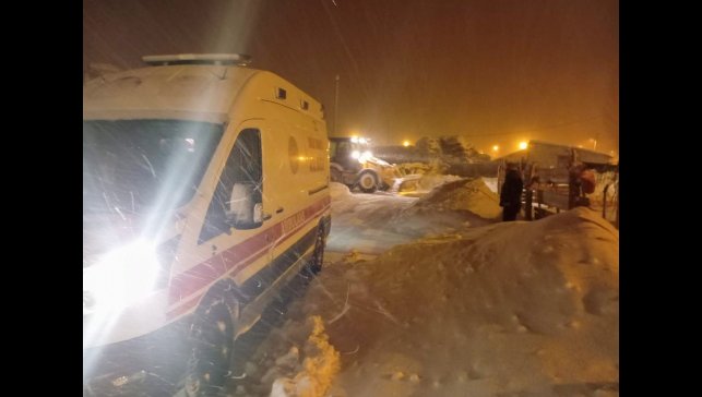 Van'da hasta ve mahsur kalanlar belediyenin çabasıyla kurtarıldı