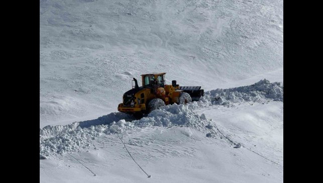 Hakkari'de 172 yerleşim yolu ulaşıma kapandı