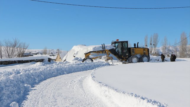 Elazığ, Bingöl, Siirt, Şırnak, Batman ve Mardin'de 505 yerleşim yerine ulaşım sağlanamıyor