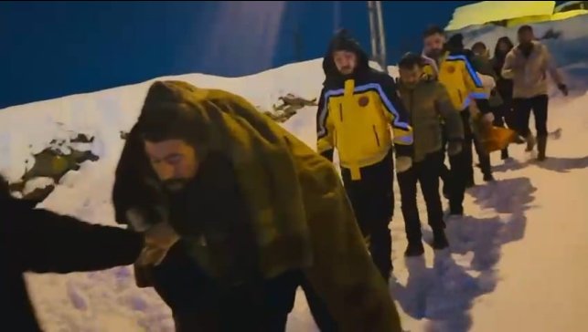 Korkut'ta 110 yaşındaki vatandaş 6 saatlik çalışmayla hastaneye ulaştırıldı