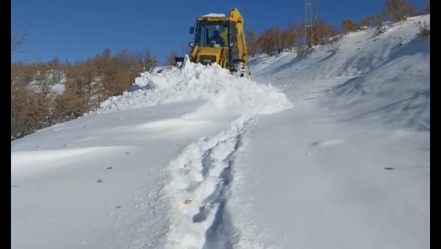 Elazığ'da 79 köy yolunda çalışmalar sürüyor