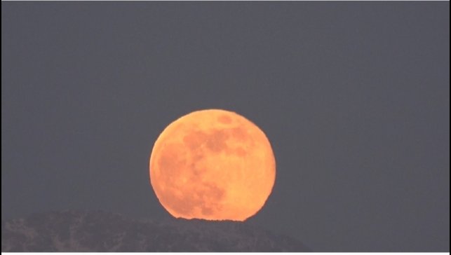 Van'da 2026'nın ilk gökyüzü şöleni: "Kurt Dolunayı" görsel şölen sundu