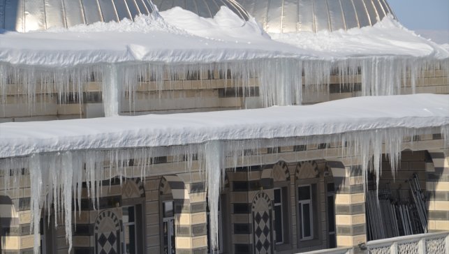 Van, Hakkari, Bitlis ve Muş'ta 343 yerleşim yerine ulaşım sağlanamıyor