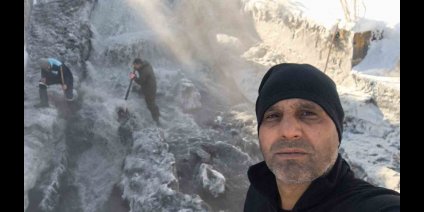 Kars'ta HES çalışanlarının eksi 30 derece soğukta 'buz kırma' mesaisi