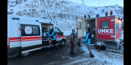 Bingöl'de UMKE'den zorlu şartlarda hasta nakli