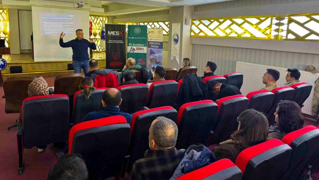 Ağrı’da yapay zekâ destekli medya uzmanlığı eğitimi başladı