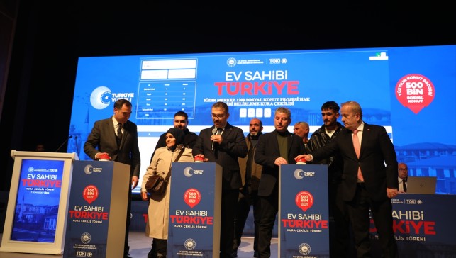 Iğdır'da Yüzyılın Konut Projesi kapsamında yapılacak konutların hak sahipleri kurayla belirlendi