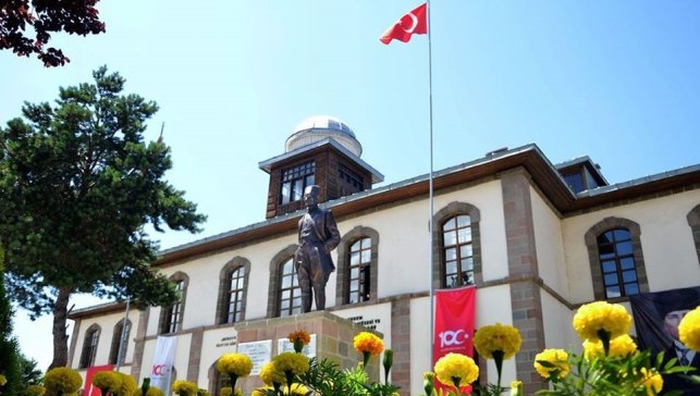 Erzurum Kongre Binası ziyaretçilere kapatıldı