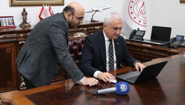 Muş Valisi Avni Çakır, AA'nın Yılın Kareleri oylamasına katıldı