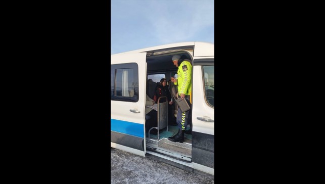 Gevaş'ta okul servisleri denetlendi