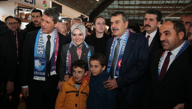 Bakanlar Tekin ve Göktaş, Antalya'da Erzurum Tanıtım Günlerinin açılışına katıldı 