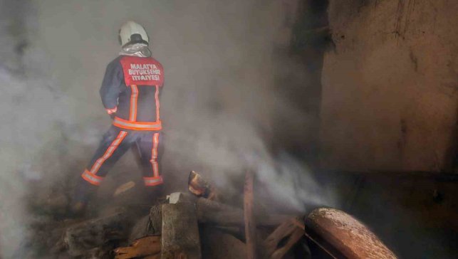 Malatya'da ev yangını