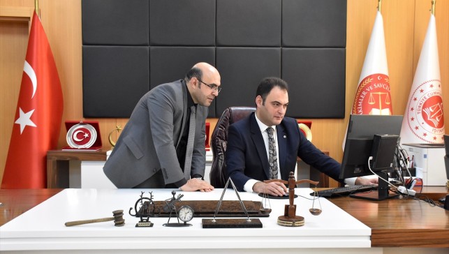 Van Adalet Komisyonu Başkanı Gedik, AA'nın Yılın Kareleri oylamasına katıldı