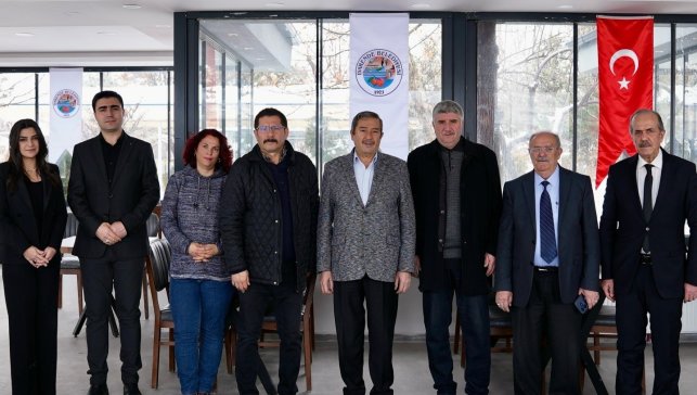 Başkan Bozkurt gazetecilerle bir araya geldi