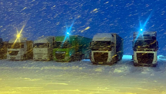 Türkgözü-Posof-Damal kara yolu zincirsiz ağır tonajlı araç trafiğine kapatıldı