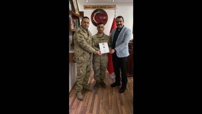 Hozat'ta Uzman Çavuş Yunus Can'a anlamlı takdir