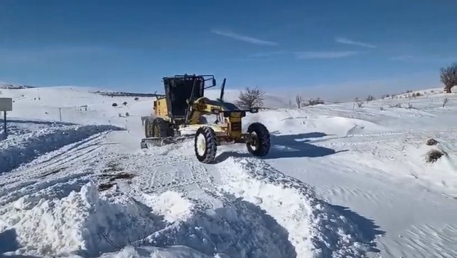 Elazığ'da 182 köy yolu ulaşıma kapandı