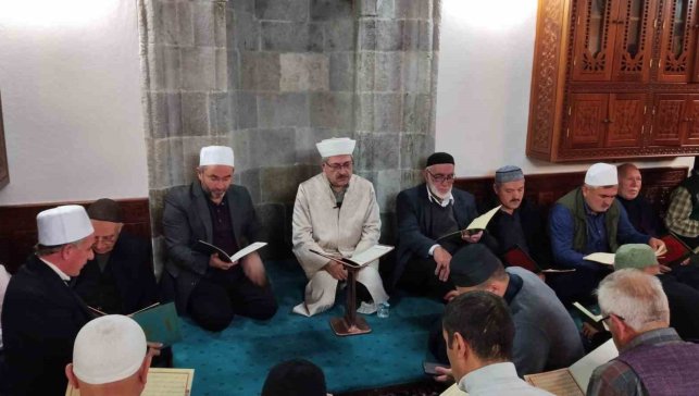 1001 Hatim okumaları devam ediyor