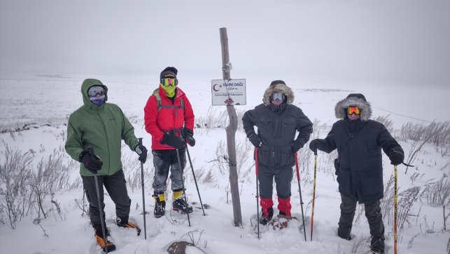 Kars'ta Sarıkamış şehitleri Yahni Dağı'nın zirvesinde anıldı