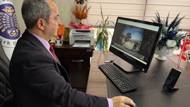 Erzurum'da gazeteci yetiştiren akademisyenler, AA'nın Yılın Karelerini oyladı