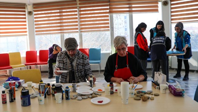 Van'da yaşlılara ve alzheimer hastalarına yönelik etkinlik düzenlendi