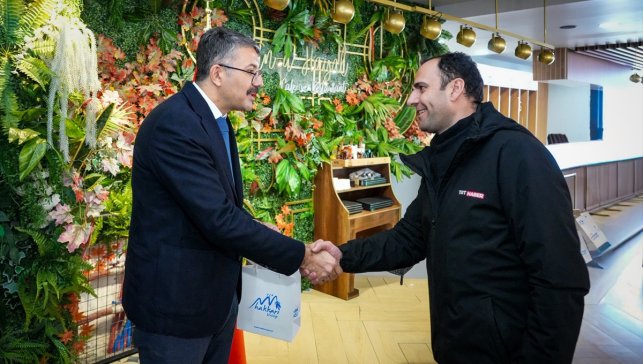 Hakkari Valisi Çelik, basın mensuplarıyla bir araya geldi 