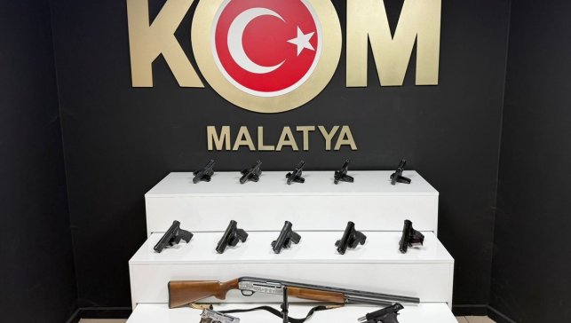 Malatya'da 13 ruhsatsız silah ele geçirildi