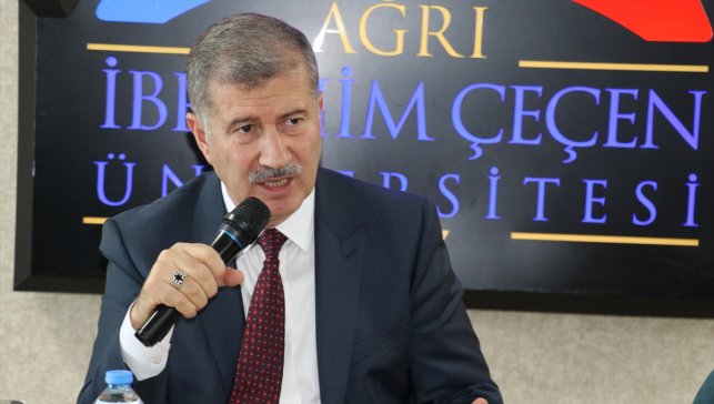 AİÇÜ Rektörü Prof. Dr. Gülçin, basın mensuplarıyla bir araya geldi