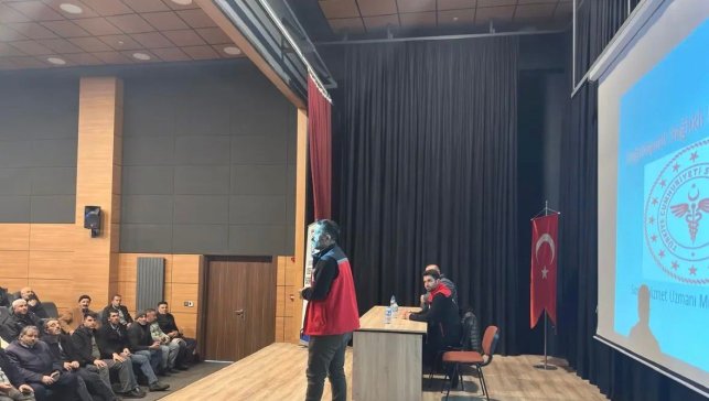Doğubayazıt’ta üretim için kritik toplantı: Muhtarlara tarım ve hayvancılık eğitimi