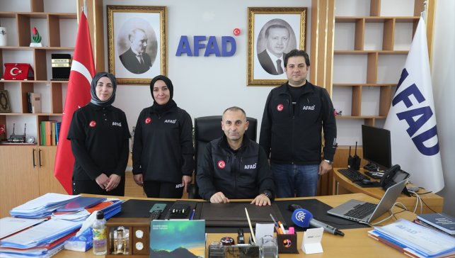 Muş'ta AFAD ekibi, AA'nın Yılın Kareleri oylamasına katıldı