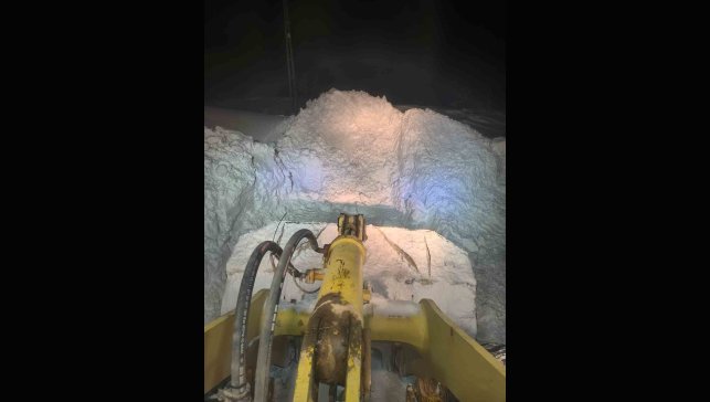 Karakoçan ilçesine kar kalınlığı bir metreyi geçti