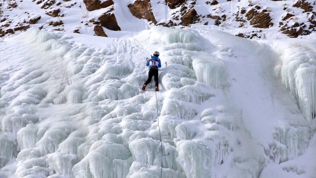Palandöken Kayak Merkezi’nde anlamlı festival: Mustafa Tekin anısına buz tırmanışı yarışmaları