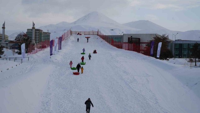 Kampüste kış keyfi başlıyor