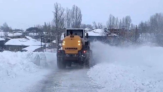 Muş'ta 264 köy yolu ulaşıma açıldı