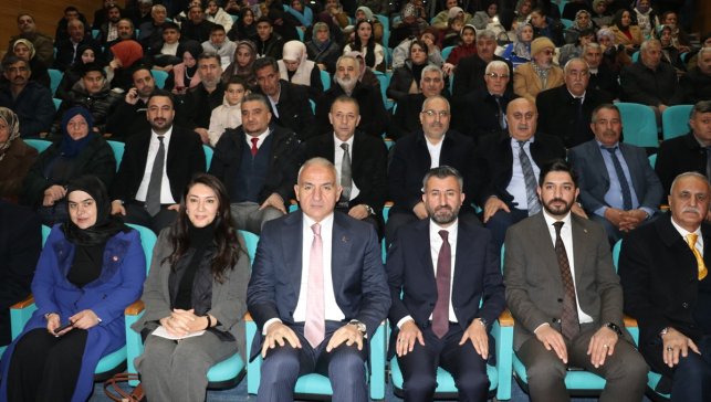 Ağrı’da konuşan Bakan Ersoy: Türkiye’nin turizm geliri 2002’den bu yana 5 kat arttı