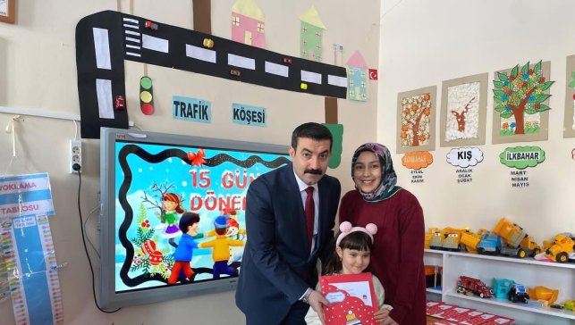 Arpaçay'da öğrencilerin karne heyecanı